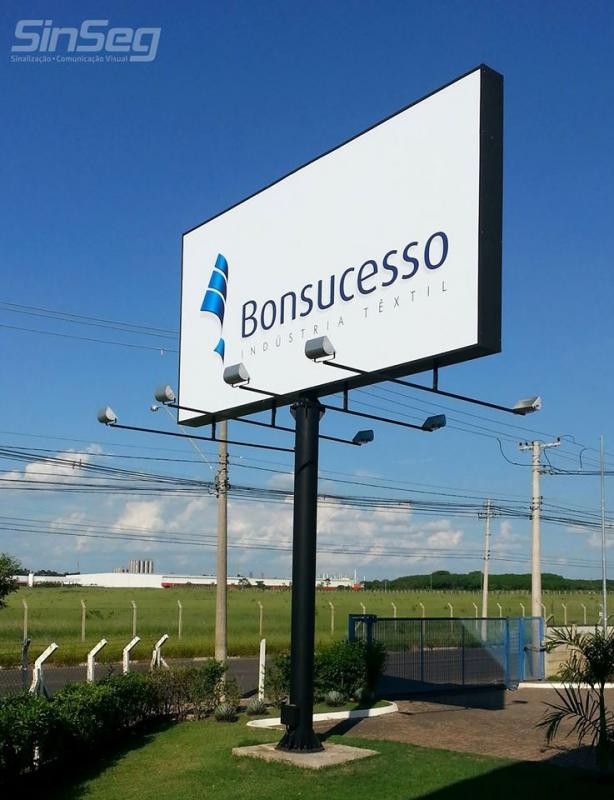 Painel publicitario preço